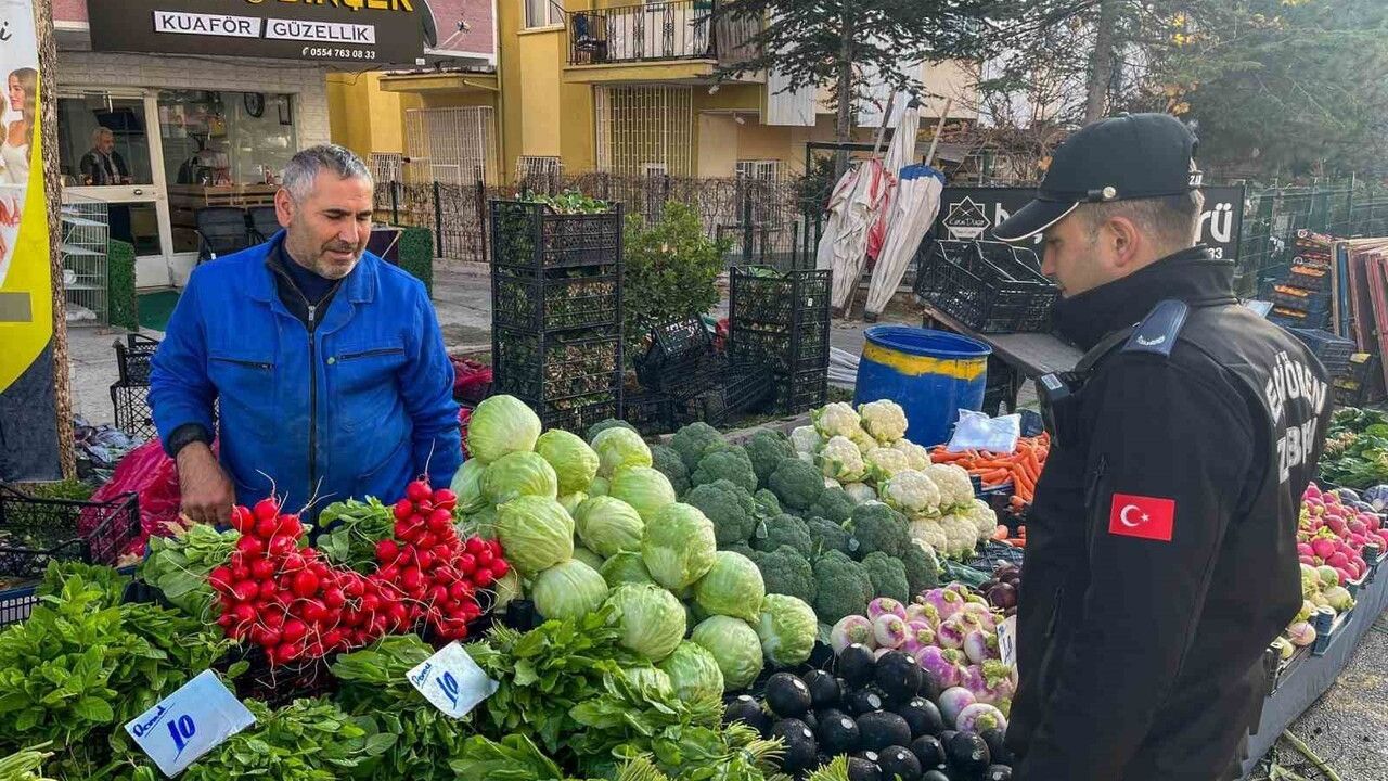 Keçiören Belediyesi pazar denetimlerinde yaka kameralarıyla şeffaflık sağlıyor
