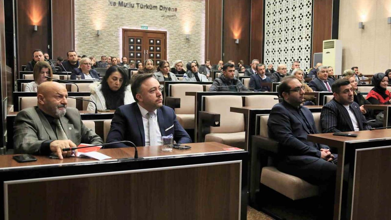 Keçiören Belediyesi yöneticilerine 'Disiplin Uygulamaları ve Yetki Devri' eğitimi verildi