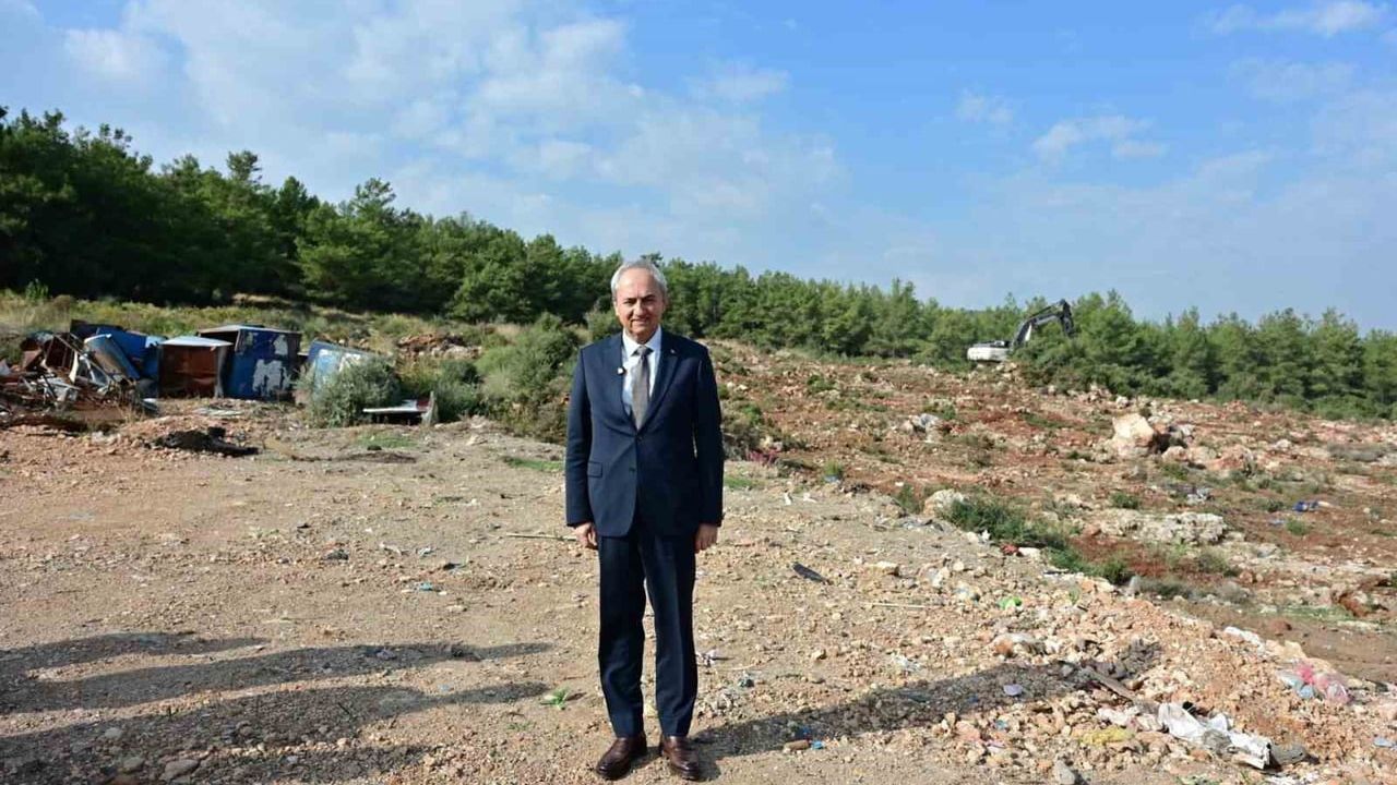 Kepez Belediyesi veteriner ekiplerine Göksu Mahallesi ihbarına giderken saldırı