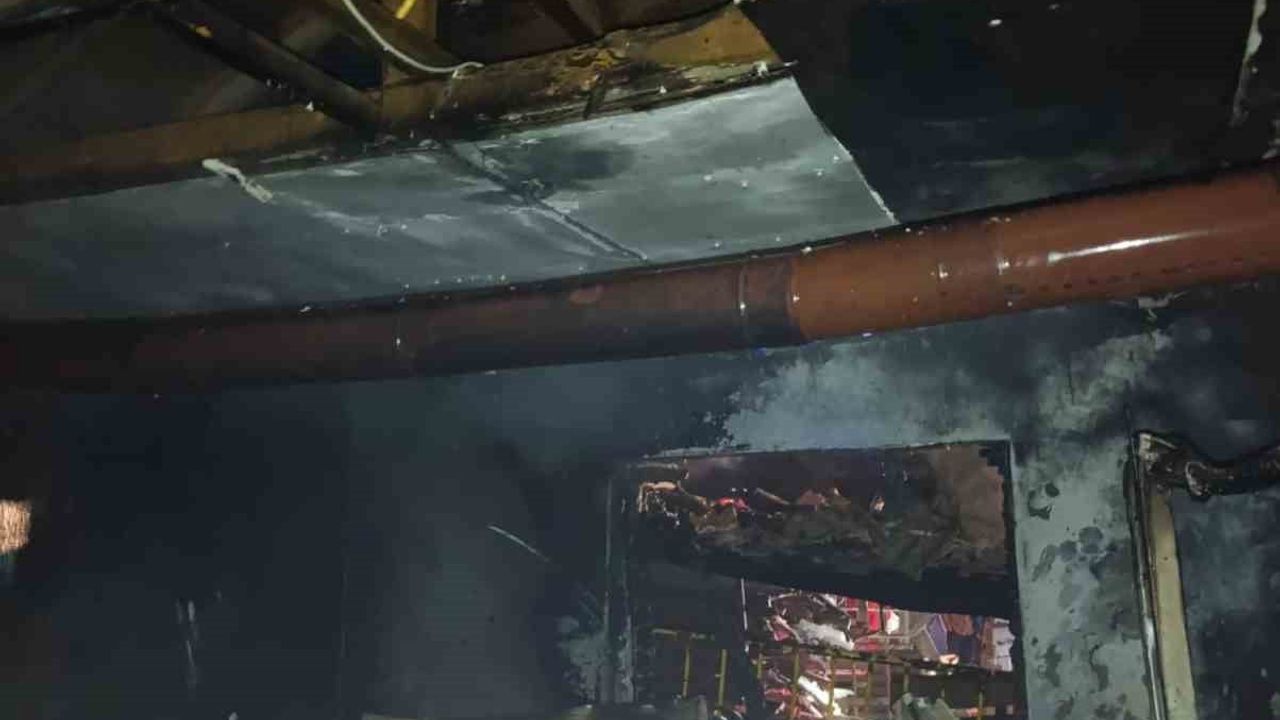 Keşan'da iki ev yangında kullanılamaz hale geldi