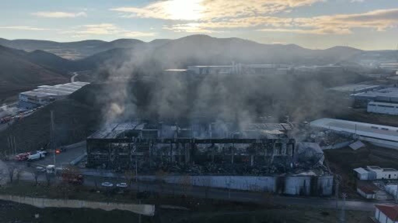 Kırıkkale'de Bahadır Kimya Fabrikası yangını: Enkaz halindeki tesisin hava görüntüleri paylaşıldı