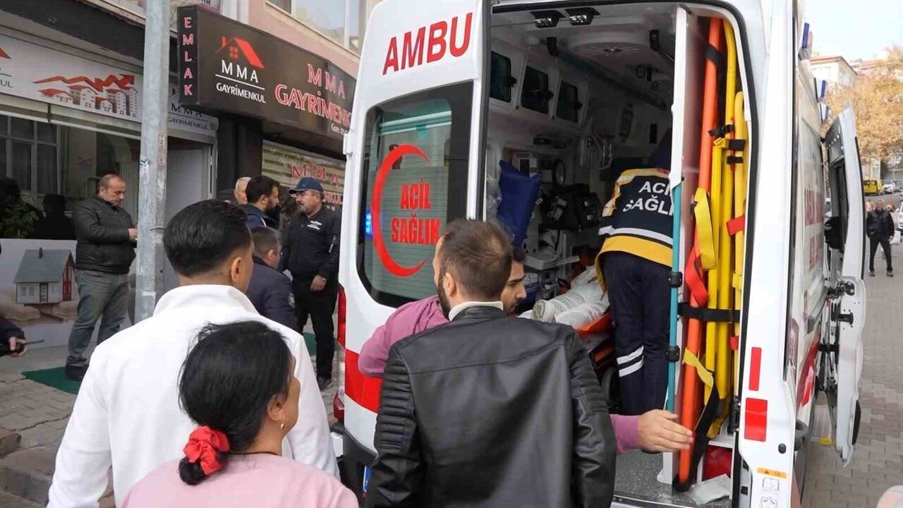 Kırıkkale'de boşanma protokolü görüşmesinde vurulan kadın tedavi sürecinin ardından hayatını kaybetti