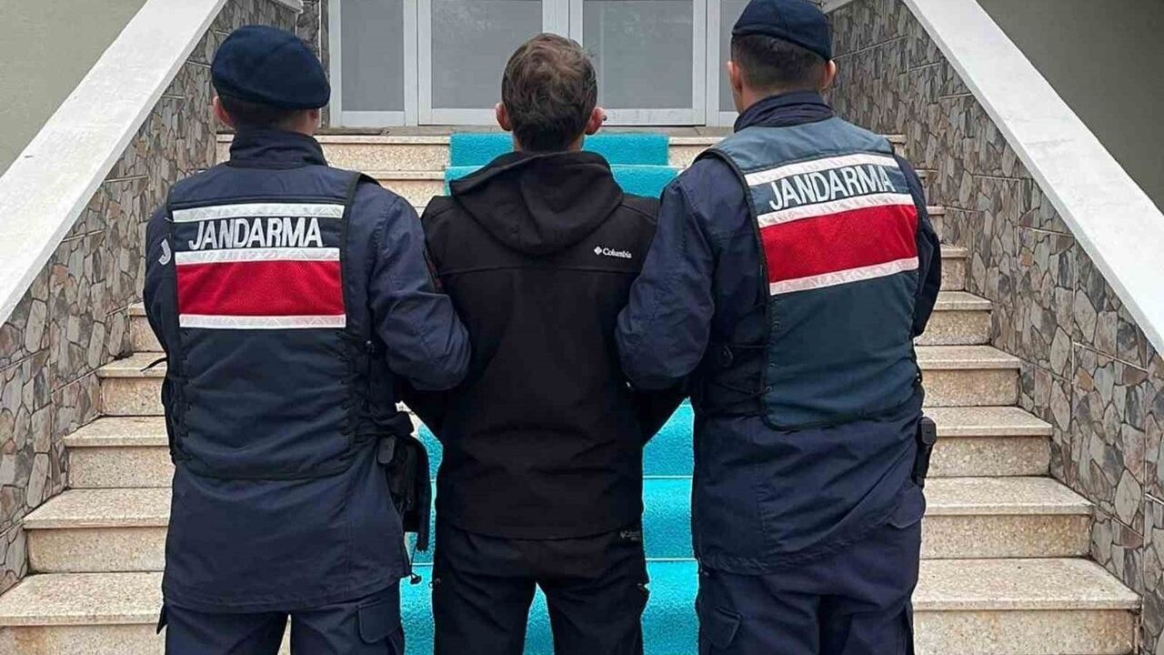 Kırıkkale'de jandarma, kesinleşmiş cezaları bulunan iki hükümlüyü yakaladı