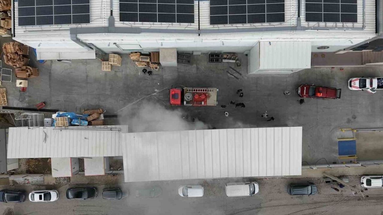 Kırıkkale Yahşihan OSB'de ikinci fabrika yangını kontrol altına alındı