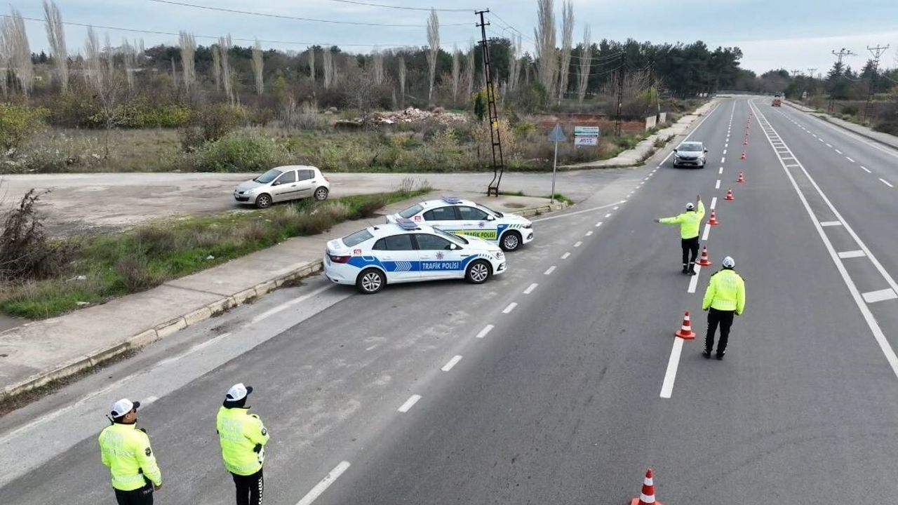 Kırklareli'de ASELSAN üretimi yüz tanımalı yaka kameralarıyla trafik denetimlerinde kayıt dönemi başladı