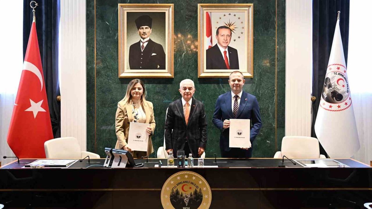 Kırklareli'de Belediyenin İşleteceği Enkaz ve Hafriyat Döküm Sahası İçin Protokol İmzalandı