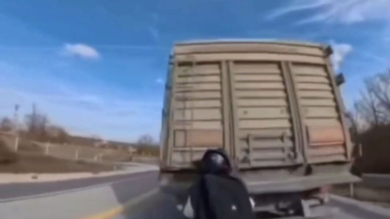 Kırklareli–Dereköy yolunda motosiklet kamyona arkadan çarptı: 1 yaralı