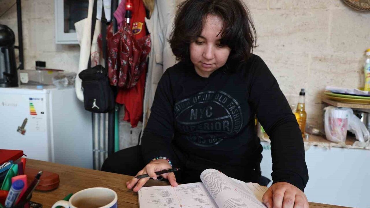 Kırşehir'de 20 m²'lik Dükkandan Büyüyen Girişim: Gizem Nuransoy'un İş Hikâyesi