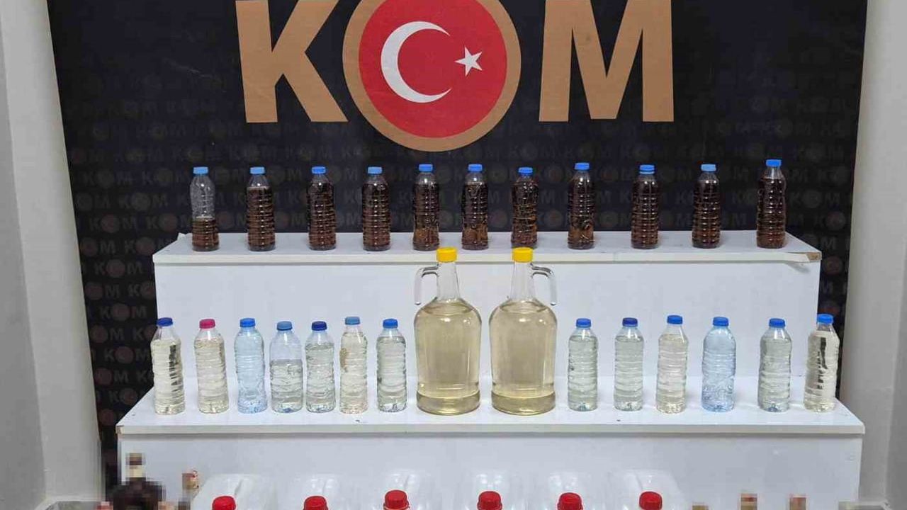 Kırşehir'de kaçak alkol operasyonu: 22 litre kaçak içki ve 20 litre etil alkol ele geçirildi