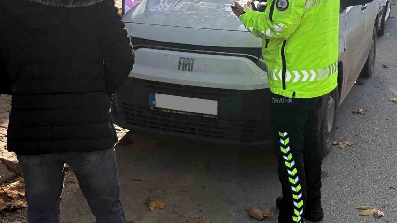 Kırşehir'de Melikgazi Caddesi'nde ters yönde seyreden sürücü yakalandı