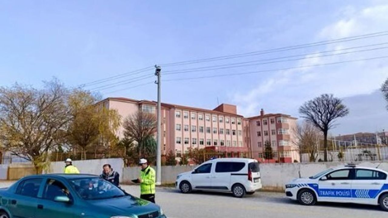 Kırşehir'de 'Okul Çevreleri Şok Uygulaması' — 66 ekip, 183 personel görev aldı