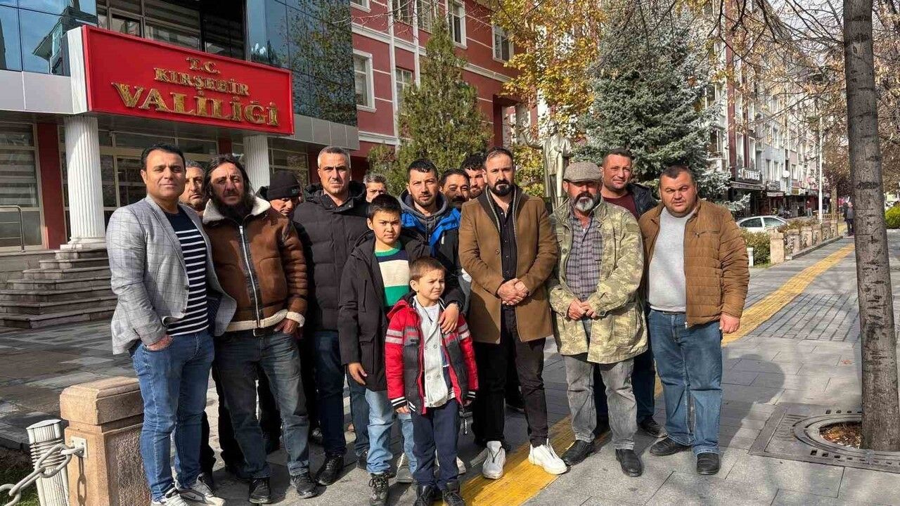 Kırşehir'de veliler Sıdıklı İlk ve Ortaokulu'ndaki sınıf birleştirme kararına tepki gösterdi