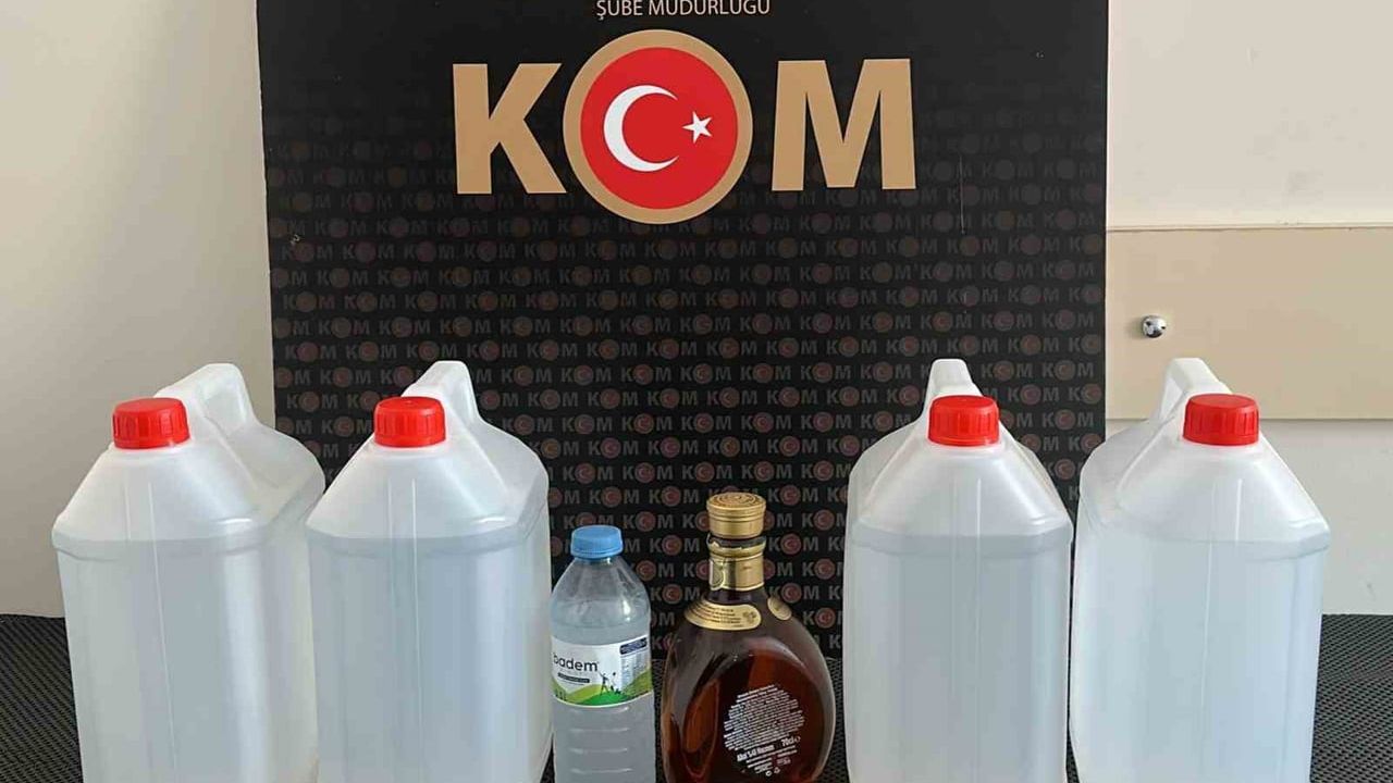 Kırşehir'de yılbaşı öncesi kaçak alkol operasyonu: 20 litre etil alkol ele geçirildi