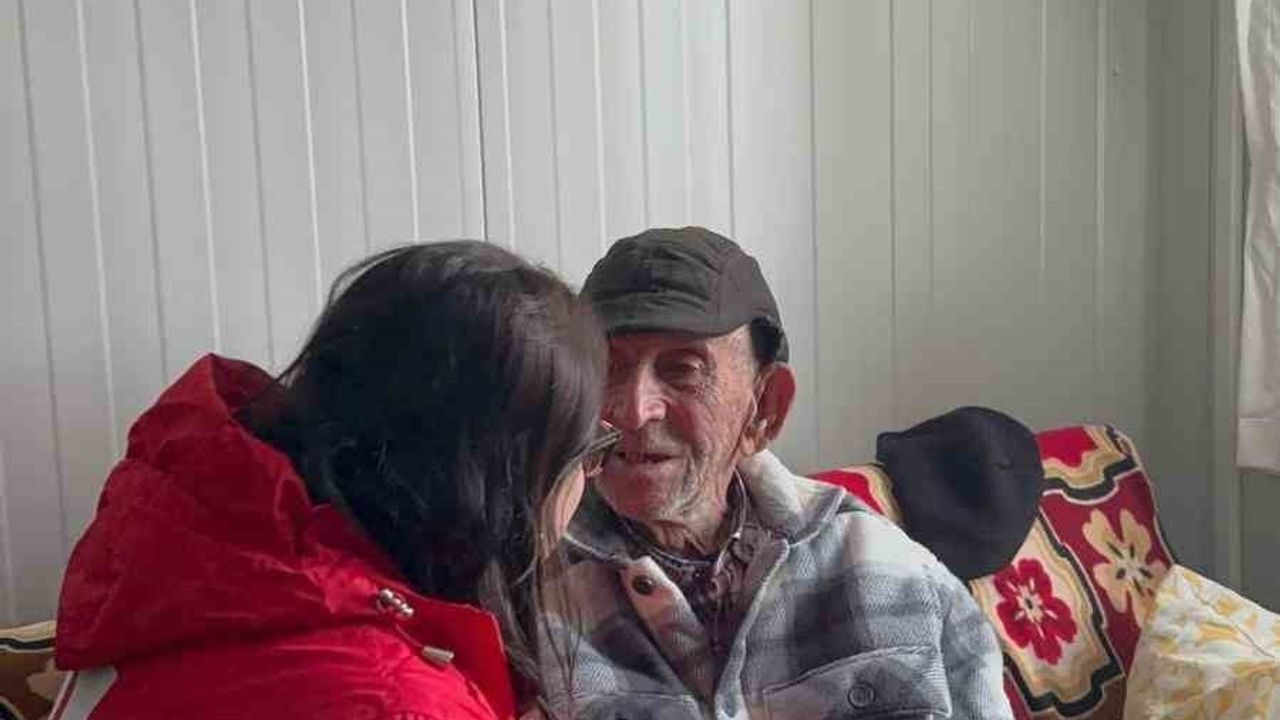 Kızılay, AFAD ve gönüllüler Pülümür'de yoğun kış koşullarında gıda yardımı yaptı