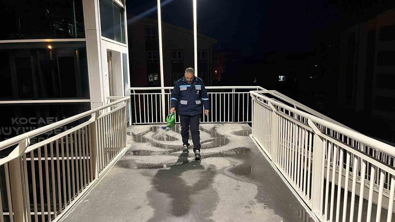 Kocaeli Büyükşehir Belediyesi'nden buzlanmaya karşı yoğun önlemler