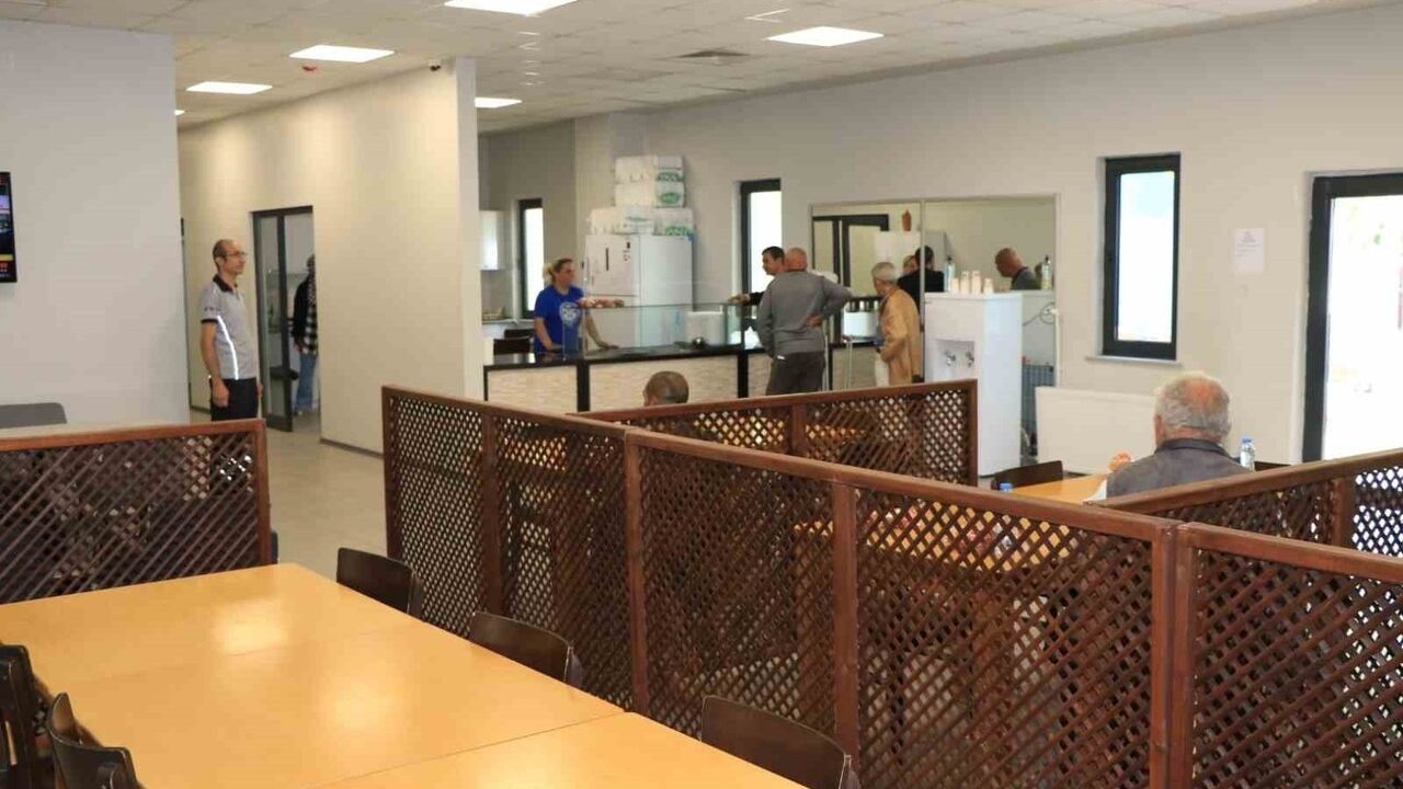 Kocaeli'de Gündüzlü Bakımevi: Evsiz Vatandaşlara 365 Gün Sıcak Destek