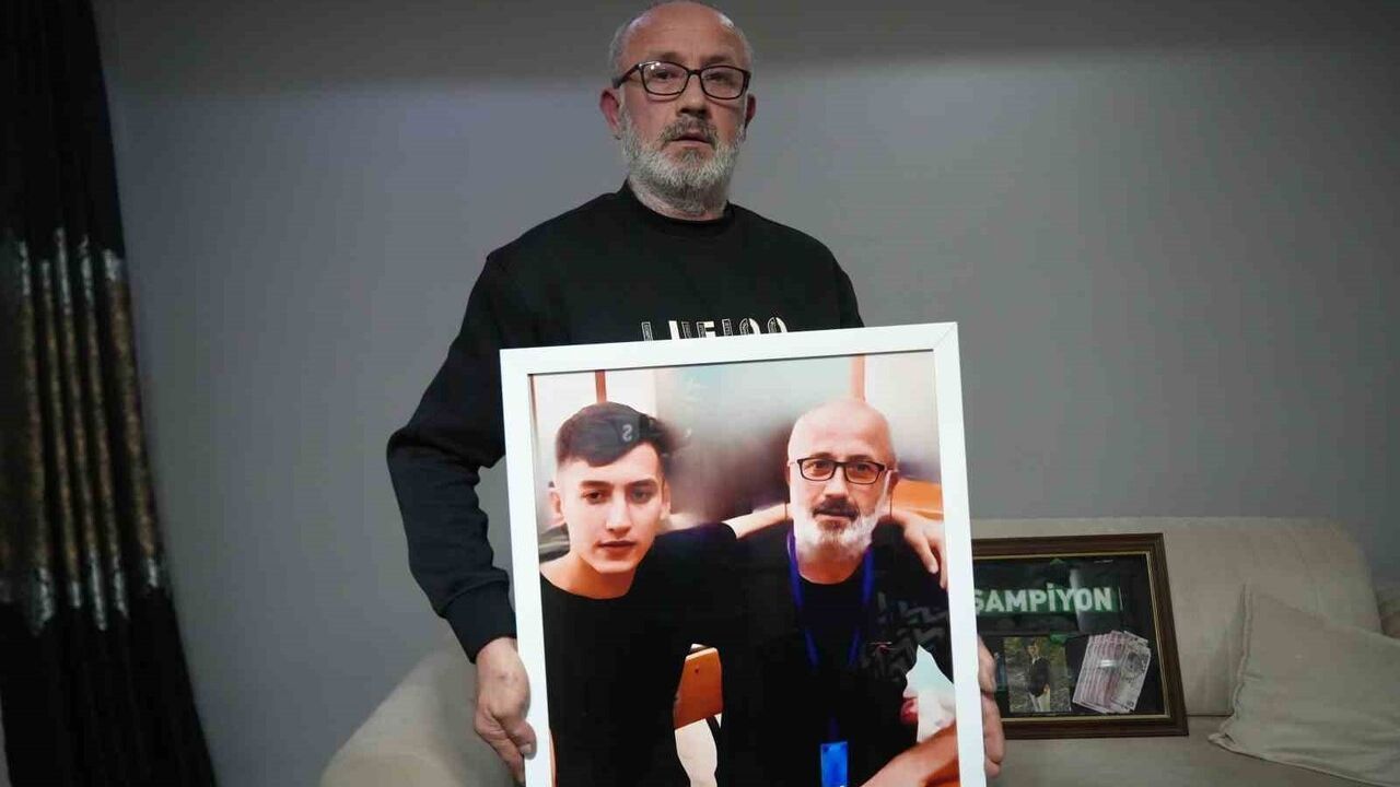Kocaeli'de öldürülen Ümitcan Şirin'in babası: "Babalığımı aldılar benden"
