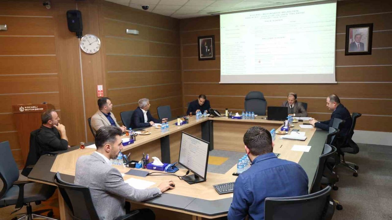 Kocaeli’de toplu taşımada kural ihlali: 160 şoföre idari para cezası ve araç bağlama yaptırımı