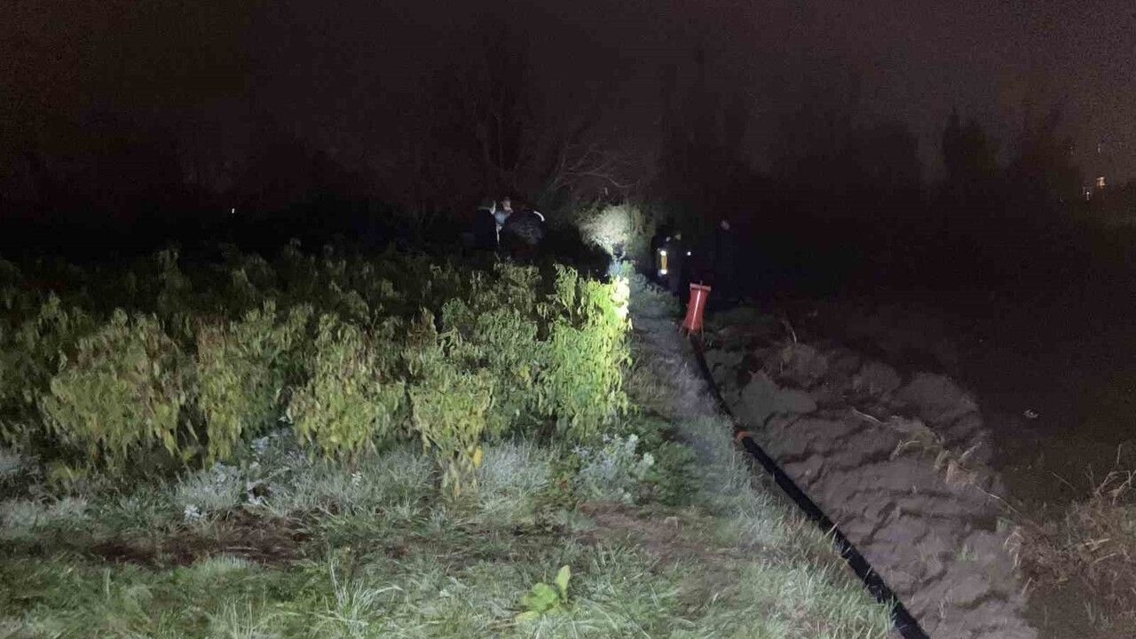 Kocaeli İzmit'te eski muhtar Sadık Savurtaş, fındık bahçesindeki su varilinde ölü bulundu