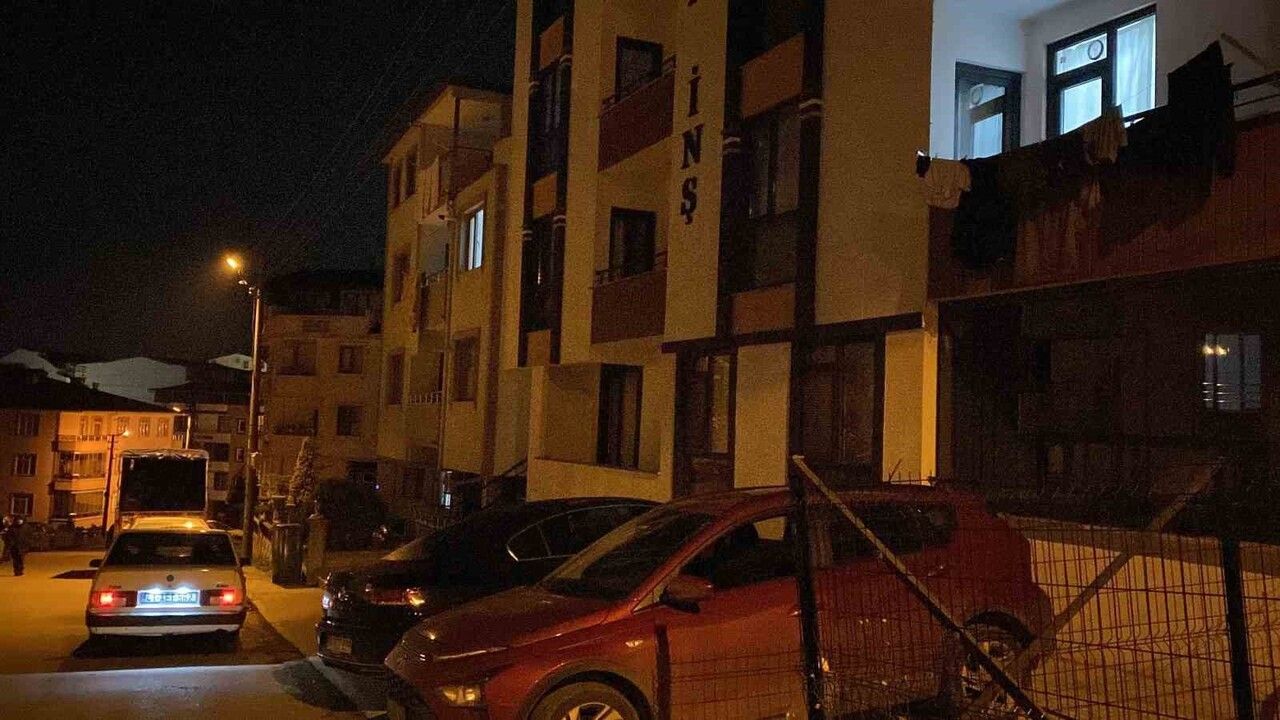 Kocaeli Körfez'de 16 yaşındaki genç kız başından vurulmuş halde bulundu