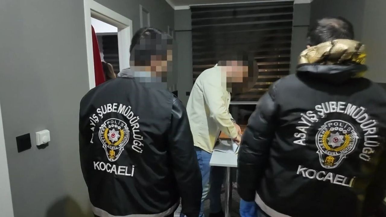 Kocaeli merkezli eş zamanlı operasyonda 12 gözaltı, 14 yabancı uyruklu kadın kurtarıldı