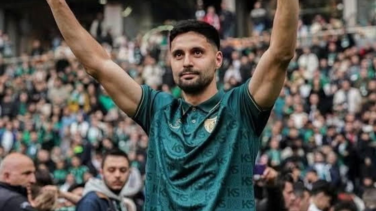 Kocaelispor, Tarkan Serbest ile karşılıklı anlaşmayla yollarını ayırdı