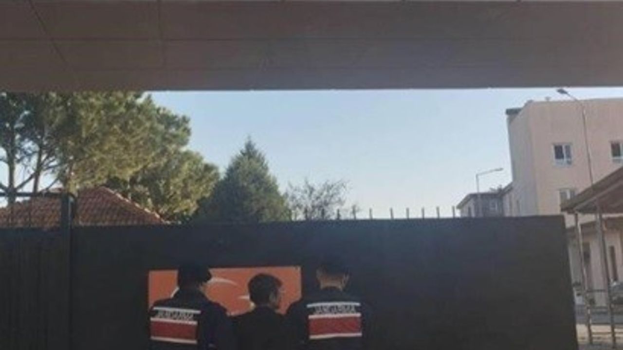 Koçarlı'da hakaret suçundan kesinleşmiş 5 yıl hapis cezası olan kişi yakalandı