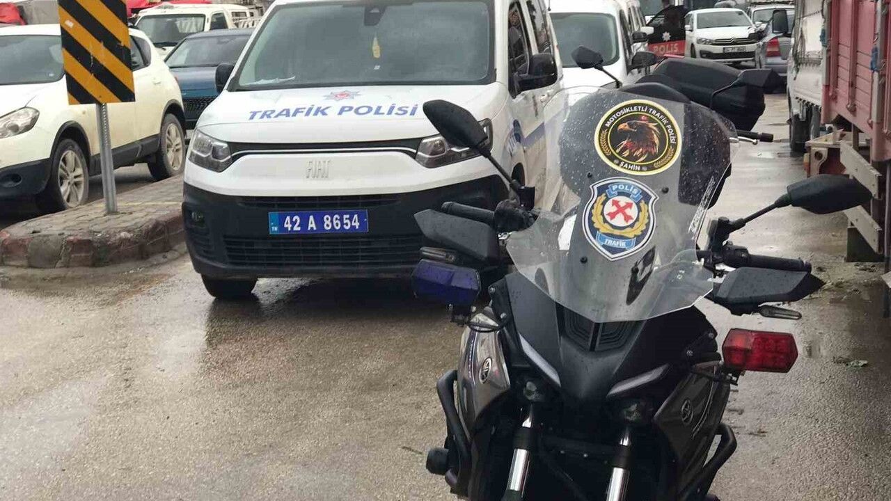 Konya Ereğli'de Perşembe Halk Pazarı'nda esnaf kavgası: 5 yaralı