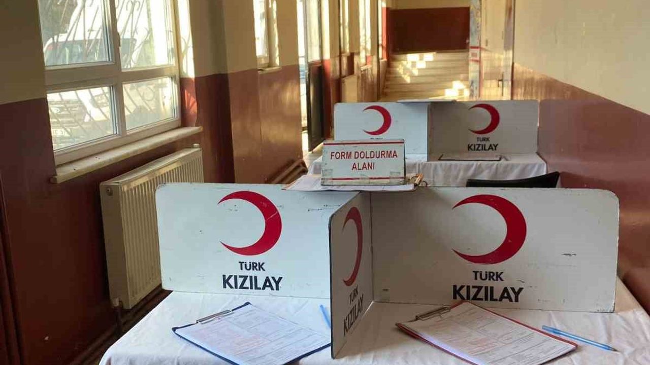 Köşk Başçayır İlköğretim Okulu'nda Kızılay Kan Bağışı Etkinliği