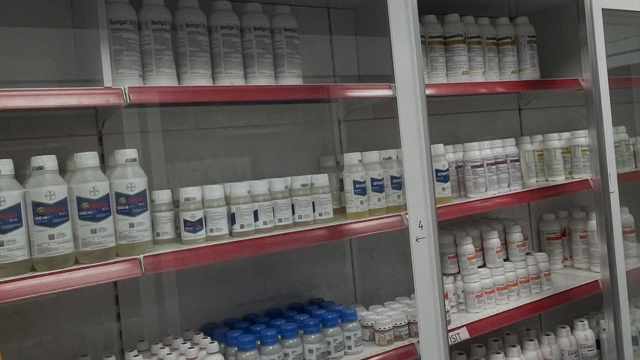 Köşk’te bitki koruma ürünü bayilerine denetim: Ruhsat ve son kullanım tarihleri incelendi