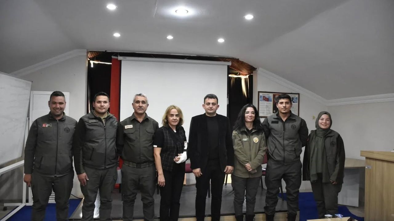 Köyceğiz'de Bir Ormancının Günlüğü söyleşisi: Sahadan deneyimler öğrencilere aktarıldı