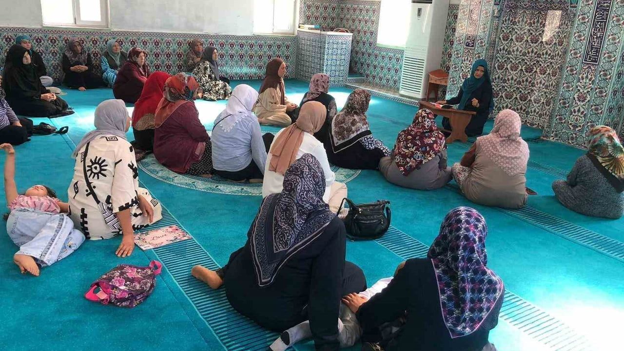 Köyceğiz Toparlar Camii'nde kadınlara yönelik Regaib Kandili programı