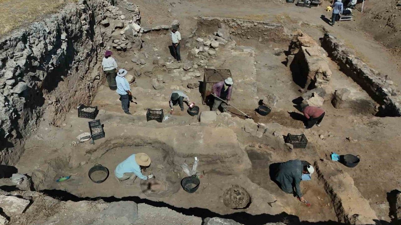 Kültepe’de 1 metrekarelik mozaik tabanı bulundu