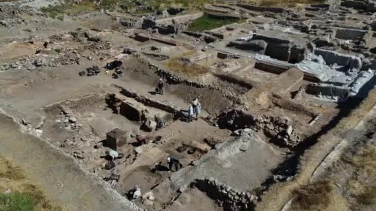 Kültepe Kaniş-Karum 2025 kazıları verimli geçti: Helenistik yerleşim ve erken dönem yapılar bulundu