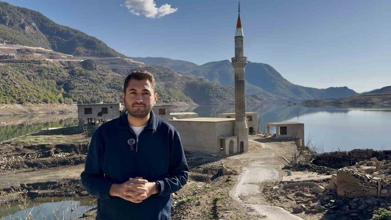 Kuraklık Alaköprü Barajı’nı vurdu: Su yaklaşık %80 azaldı, 2014’te gömülen köyler yeniden ortaya çıktı