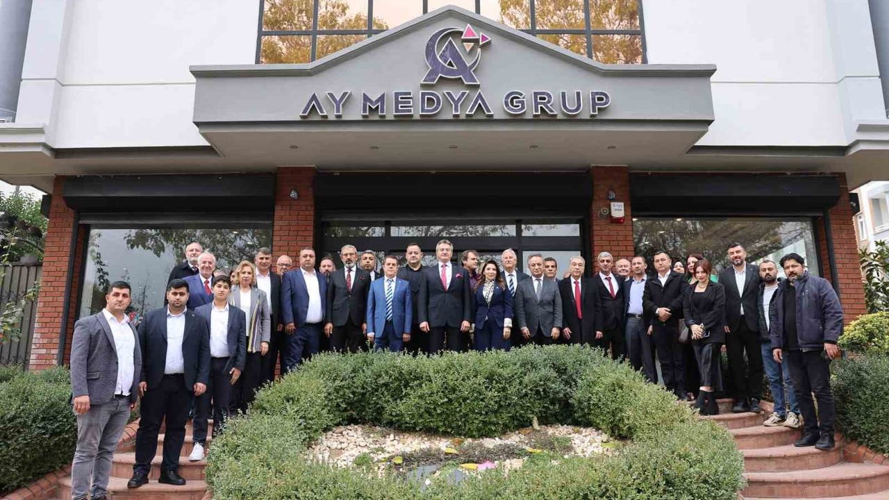 Kürşad Tüzmen ve DAİMFED Yönetimi Gaziantep Gazeteciler Cemiyeti'ni Ziyaret Etti