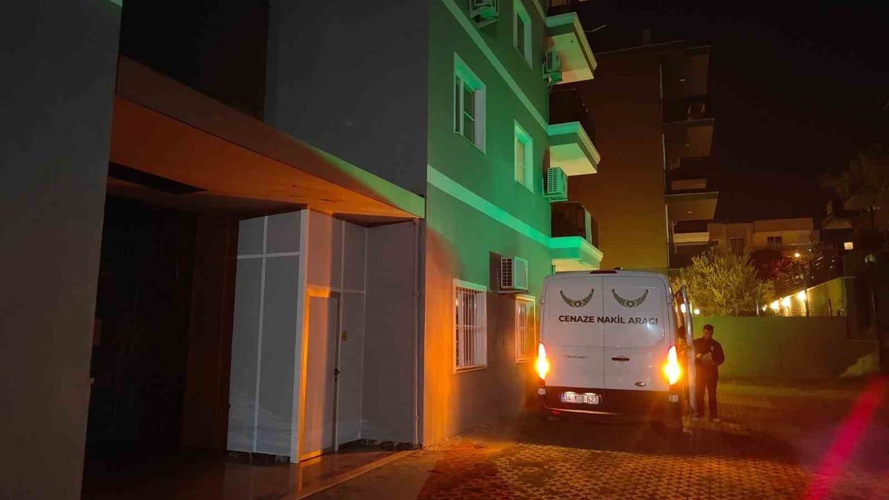 Kuşadası’nda 55 yaşındaki Şevket Doğan evinde ölü bulundu