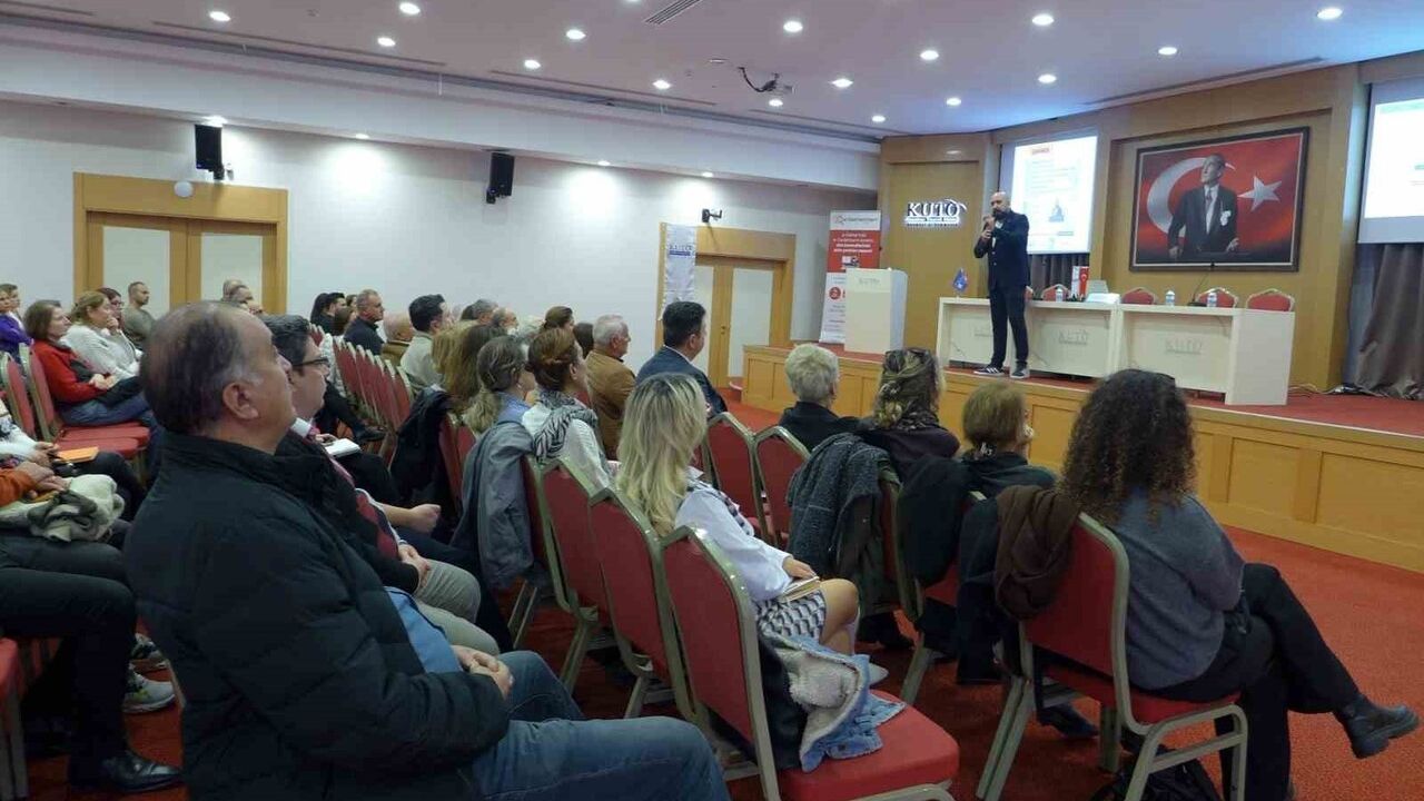 Kuşadası Ticaret Odası’nda dijital mali dönüşüm semineri: KURGAN, VEDAS ve yapay zeka destekli denetimler ele alındı