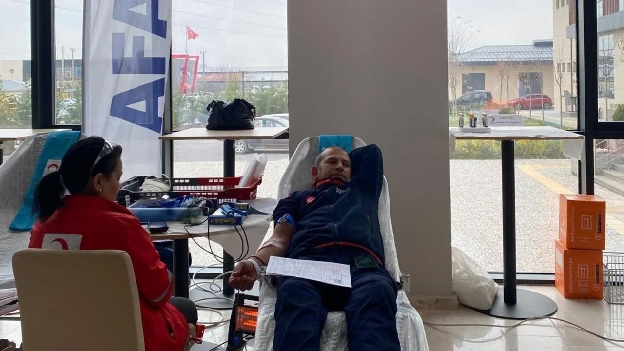 Kütahya AFAD ve Türk Kızılayı ortak kan bağışı kampanyası düzenledi
