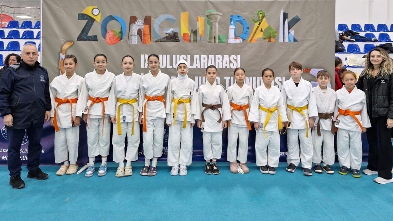 Kütahya Belediyespor’un minik judocusu Ahmet Burak Maran Madenci Kupası’nda bronz kazandı