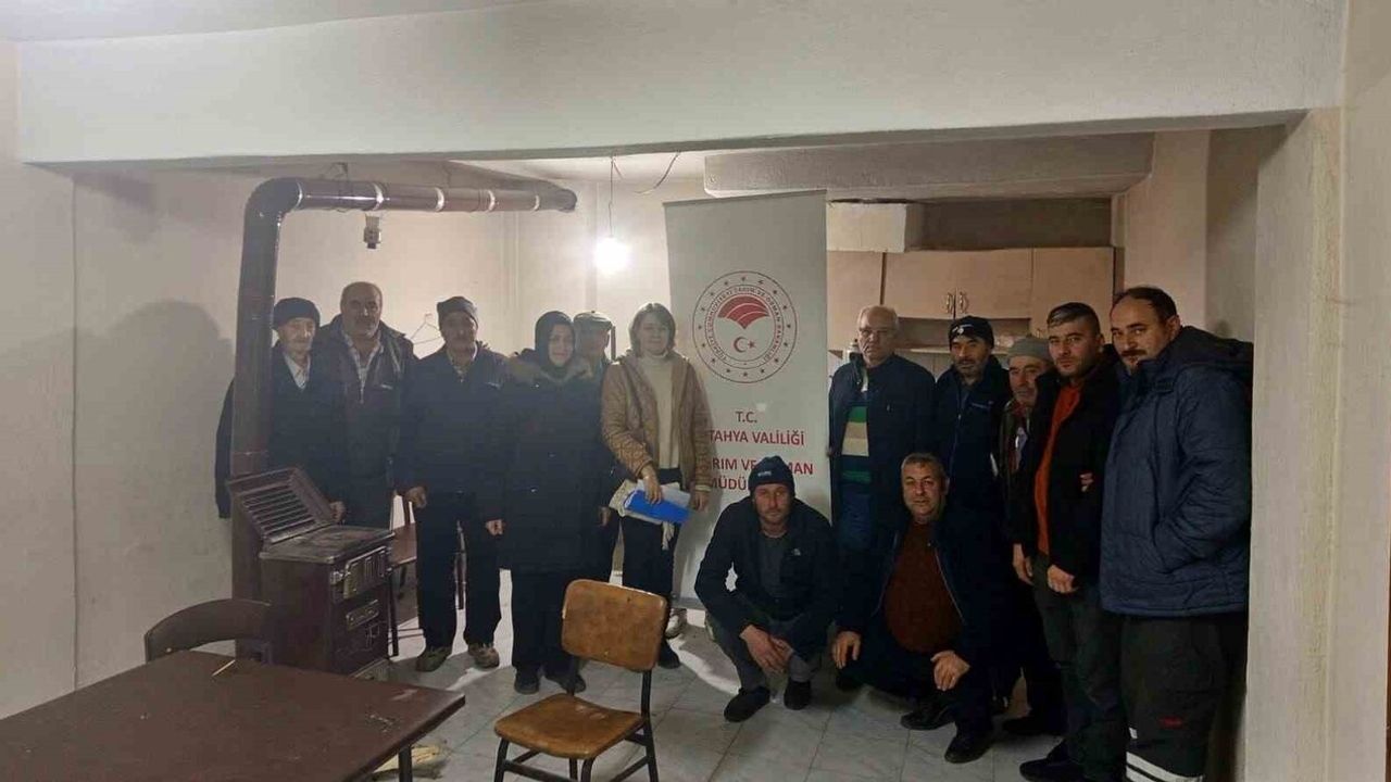 Kütahya’da Kepez ve Işıkkara köylerinde çiftçilere yönelik bilgilendirme toplantıları düzenlendi