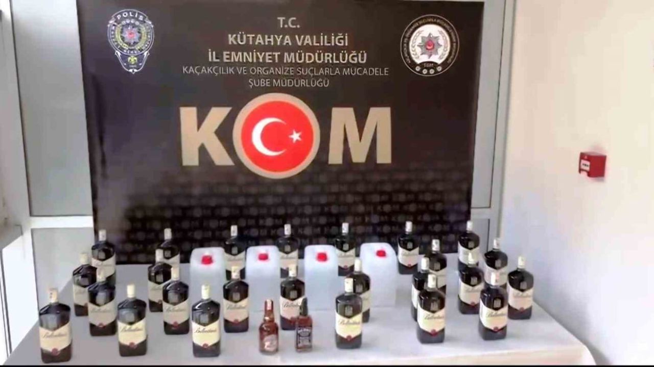 Kütahya'da KOM ekipleri 41,7 litre kaçak/sahte alkollü içki ele geçirdi