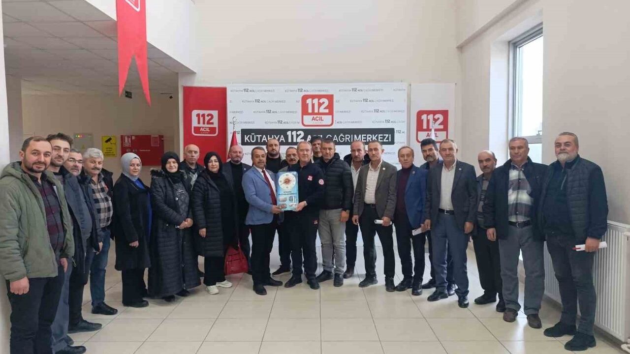 Kütahya'da Muhtarlar 112 Acil Çağrı Merkezi'ni Ziyaret Etti — Müdür Yiğit Bilgi Paylaşımının Önemini Vurguladı