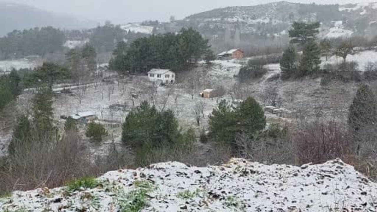 Kütahya’da Radar bölgesi ve yüksek kesimler mevsimin ilk karıyla kaplandı