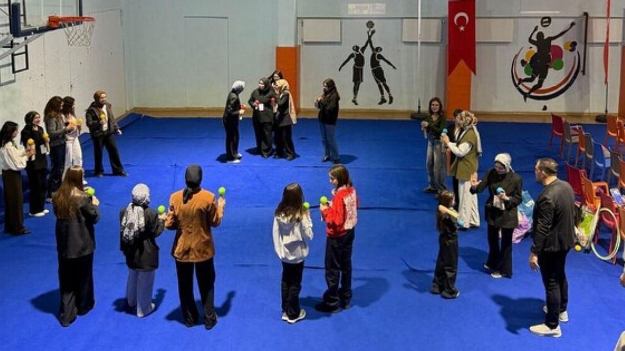 Kütahya Dumlupınar Üniversitesi'nde 6. Eğitim Zirvesi: Öğretmenlikte Performans ve Eğitimde Oyun