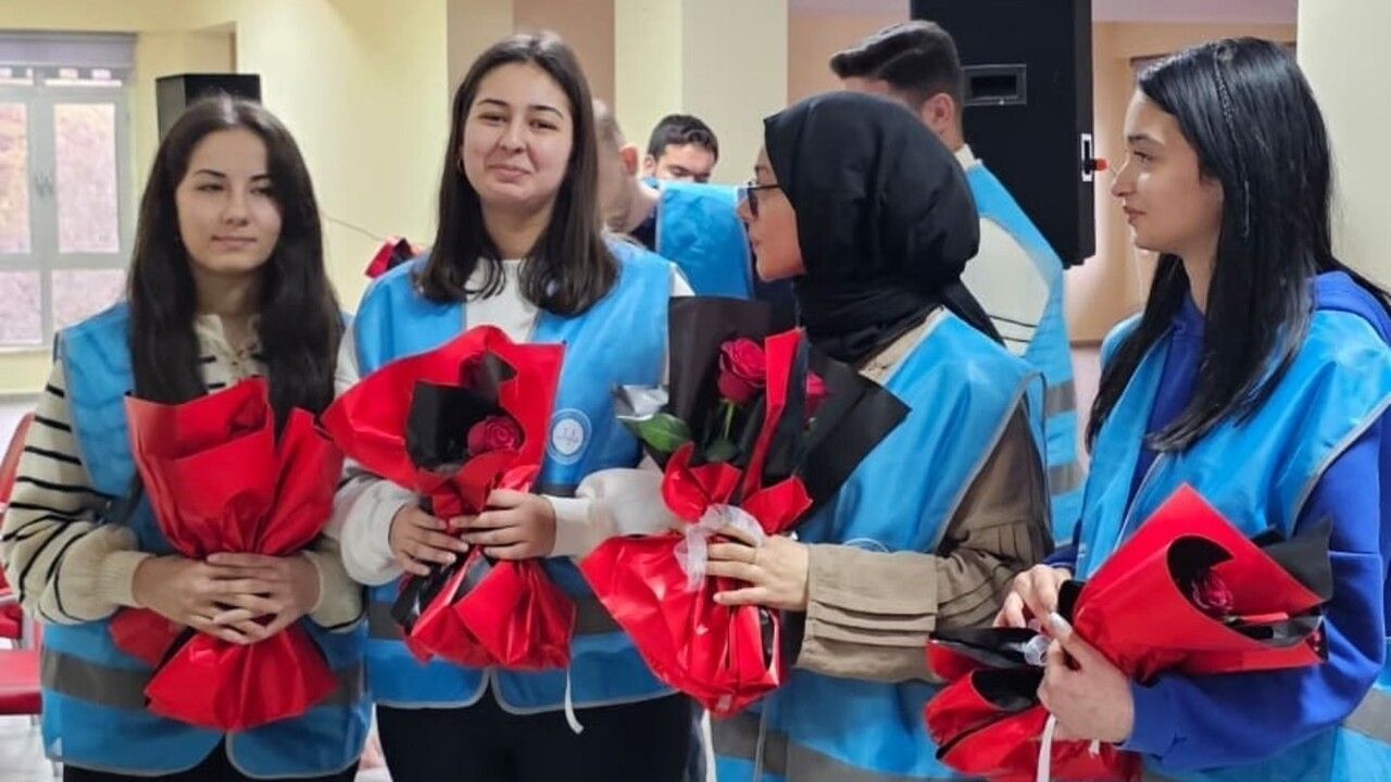 Kütahya İl Müftülüğü Huzurevinde 'Büyüklerimize Vefa Zamanı' Programı Düzenledi