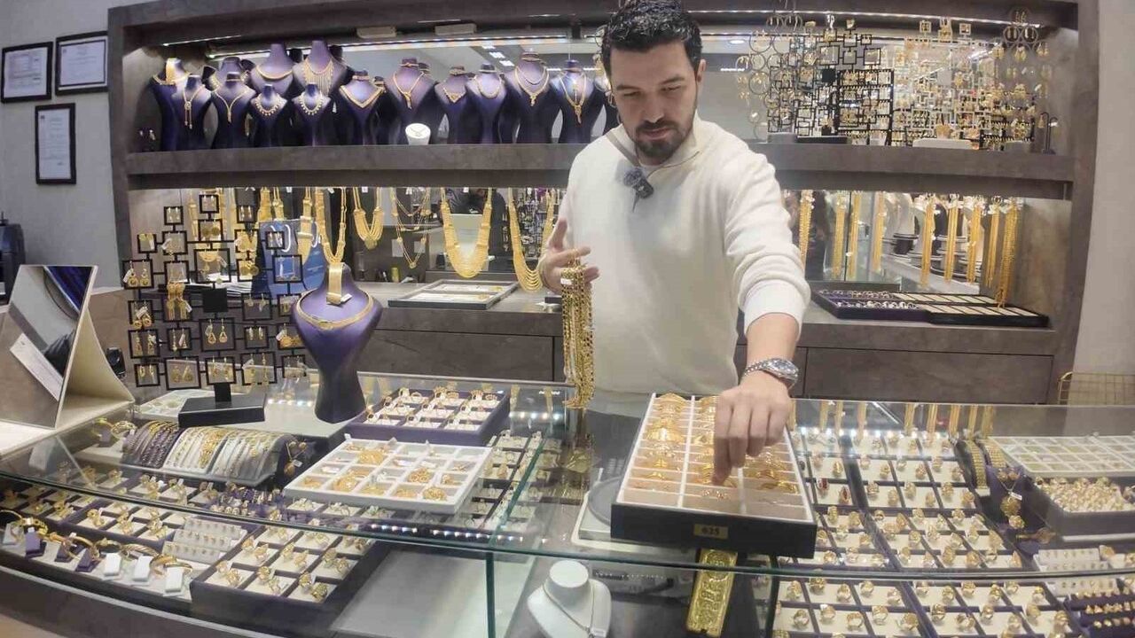 Kuyumcukent esnafı yılsonuna özel işçilikte yüzde 50'ye varan indirim başlattı