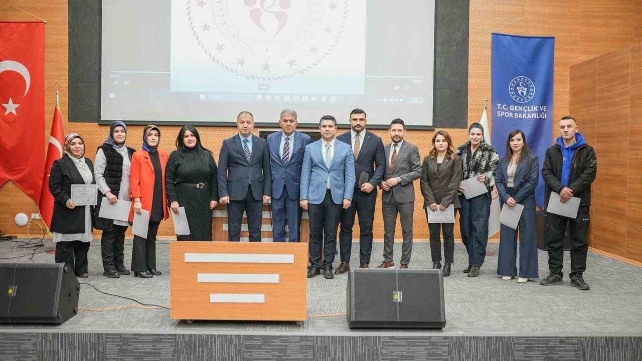 Levent Çakmur’dan 2025 tesis dönüşümüne katkı sağlayan personele teşekkür belgesi