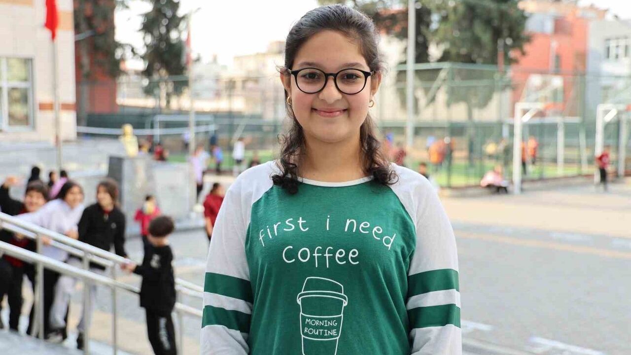 Lösemiyi yenen İkranur 3 yıl sonra okula döndü