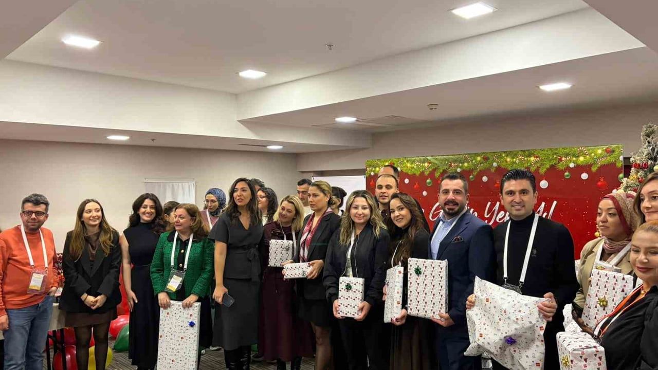 LÖSEV'in 'Dilek Topla Benim İçin' kampanyası: Denizli'de lösemili çocukların yeni yıl dilekleri gerçeğe dönüşüyor